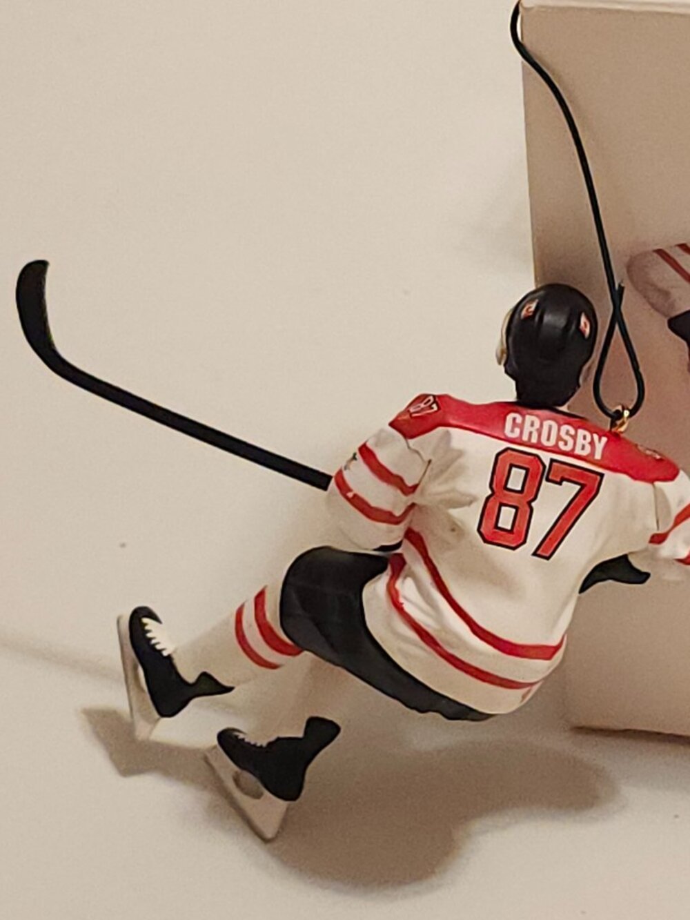 SIDNEY CROSBY HALLMARK 2010 OLYMPIC GOLD MEDALLIST CANADIAN EXCLUSIVE RARE - Picture 2 of 6